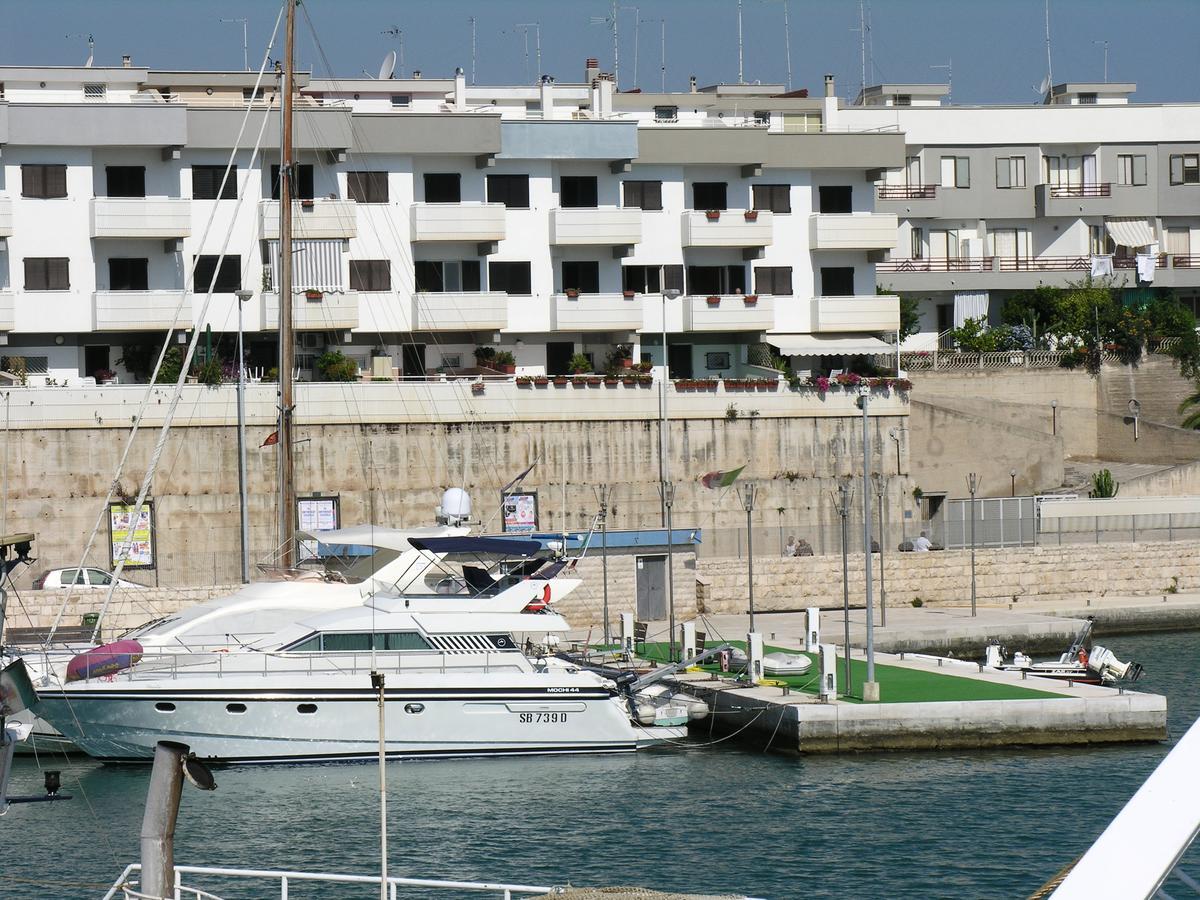 B&B La Baia Sea Rooms Bisceglie Exteriör bild
